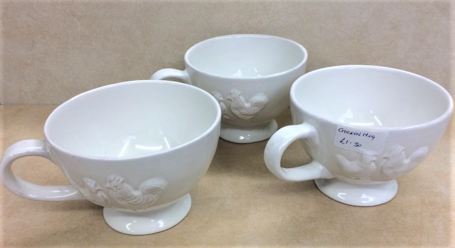 Large Ceramic Drinking Mugs – White – Chicken Design